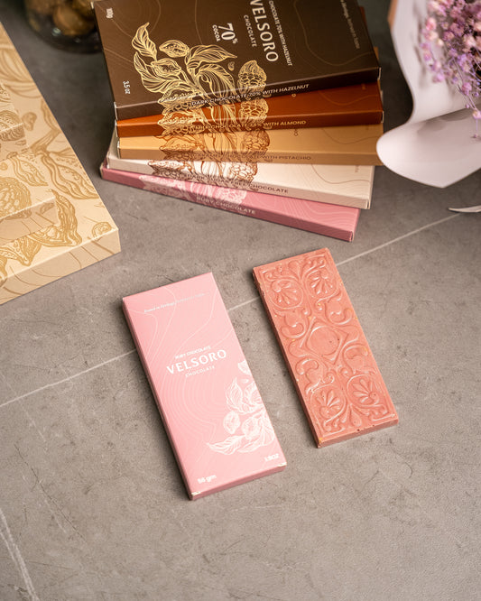 Ruby Chocolate Bar with Roasted Crushed Pistachios – 56g