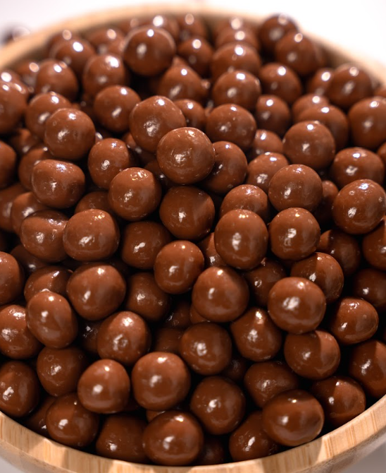 Dragées aux noisettes grillées et au chocolat au lait