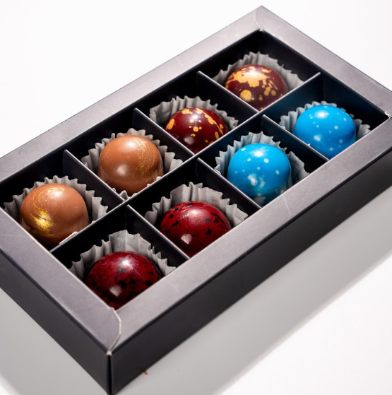 Velsoro Chocolate Box of 8 – A Symphony of Flavors