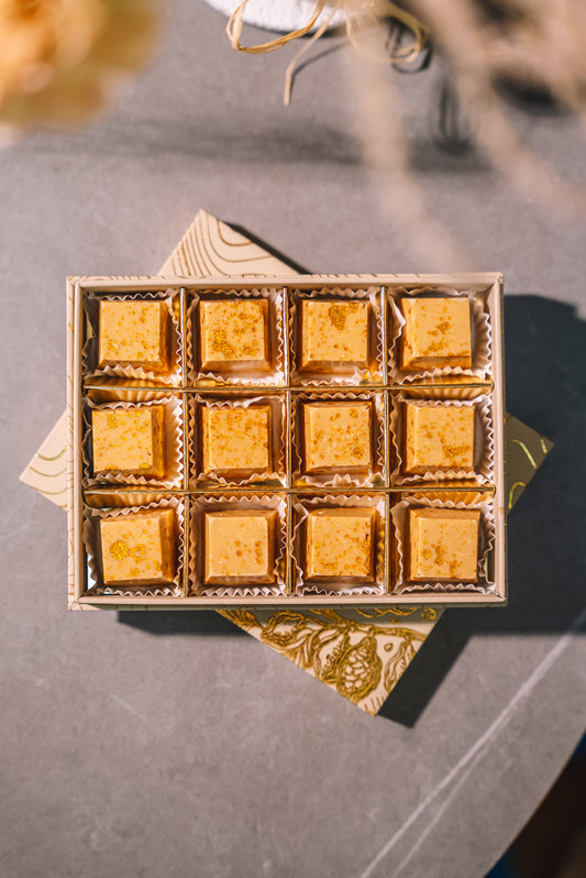 Box of 12 – Caramel Gold & Classic Dark Chocolate Bonbons