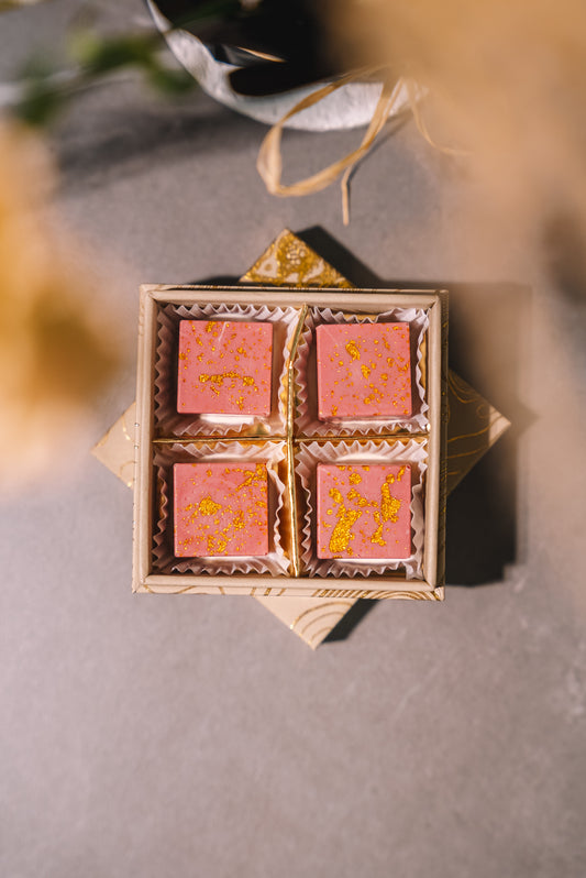 Box of 4 – Ruby Chocolate with Dark Classic Ganache